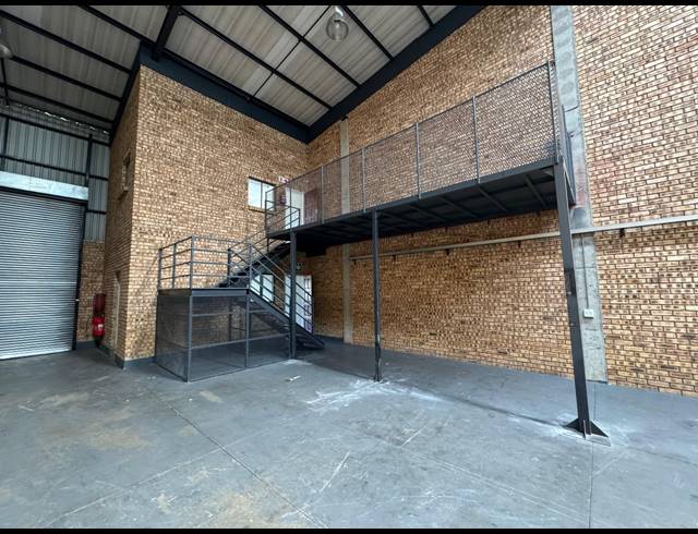 278M² WAREHOUSE TO LET IN STORMILL